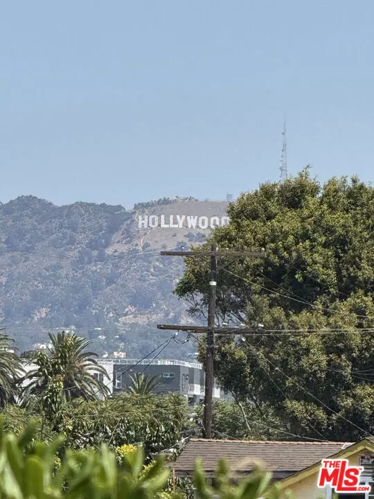 Los Angeles, CA 90004,206 N Hobart Boulevard