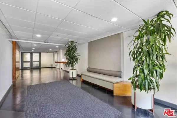 West Hollywood, CA 90069,740 N Kings Road #114