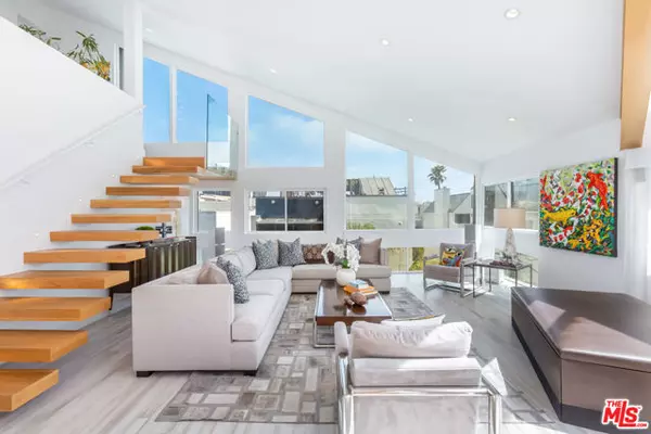 Marina Del Rey, CA 90292,18 Union Jack Street #302
