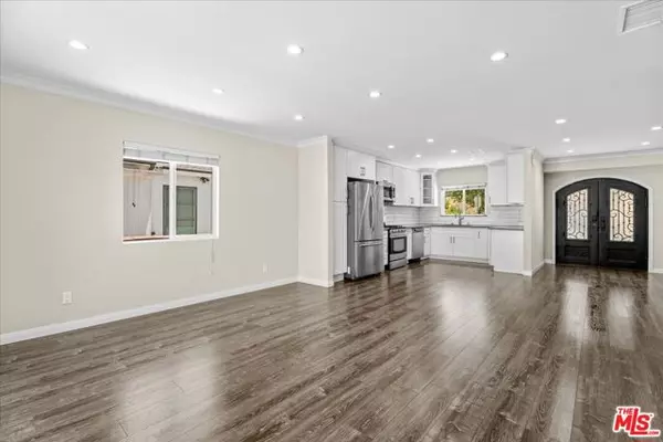 Tarzana (los Angeles), CA 91356,18725 Martha Street