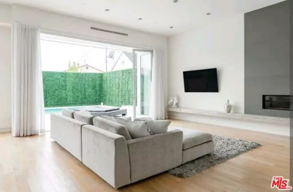 Los Angeles, CA 90048,6620 W 5th Street