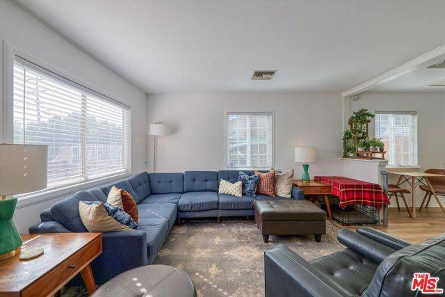 Sun Valley (los Angeles), CA 91352,8770 Norris Avenue