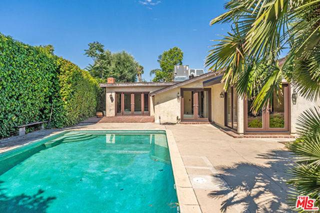 Van Nuys (los Angeles), CA 91405,6634 Cantaloupe Avenue