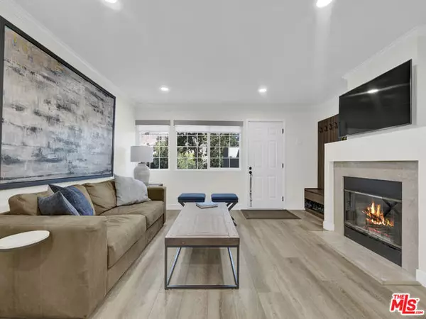 Calabasas, CA 91301,4240 Lost Hills Road #3004