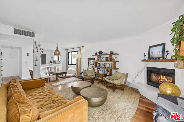 Venice (los Angeles), CA 90291,2412 Ocean Avenue #4