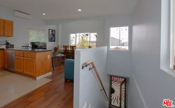 Los Angeles, CA 90003,8703 S San Pedro Street #1/2