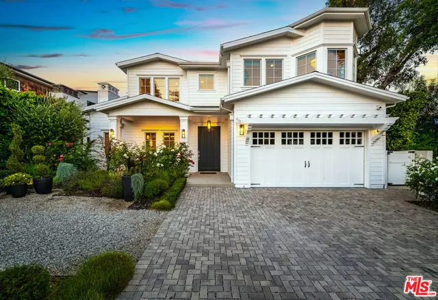 Toluca Lake (los Angeles), CA 91602,4402 Ledge Avenue