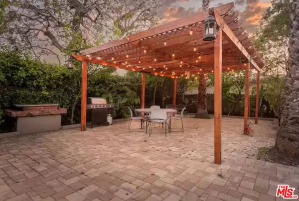 Los Angeles, CA 90048,509 Edinburgh Ave