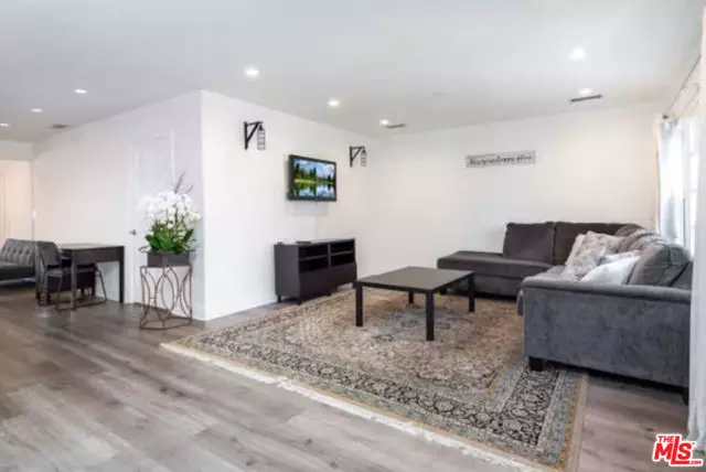 Los Angeles, CA 90048,509 Edinburgh Ave