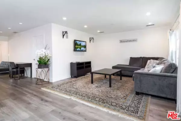 509 Edinburgh Ave, Los Angeles, CA 90048