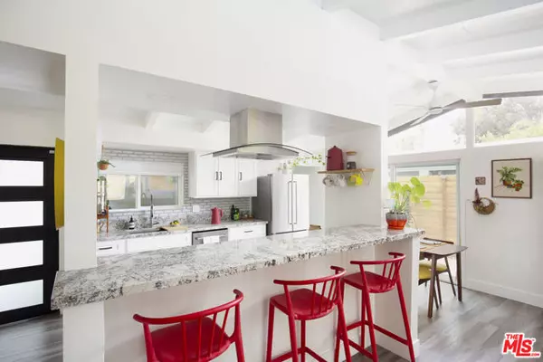 Reseda (los Angeles), CA 91335,6504 Rhea Avenue
