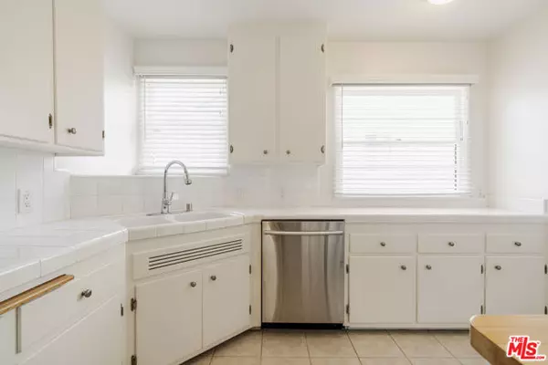 Los Angeles, CA 90066,12800 STANWOOD Drive