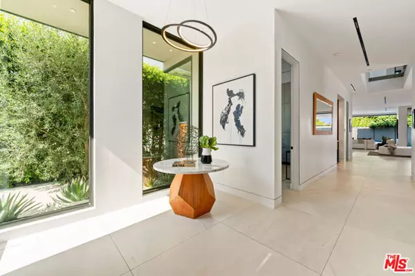 Los Angeles, CA 90046,818 N Curson Avenue