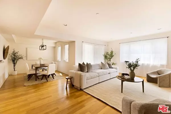 Los Angeles, CA 90048,325 Arnaz Drive #304