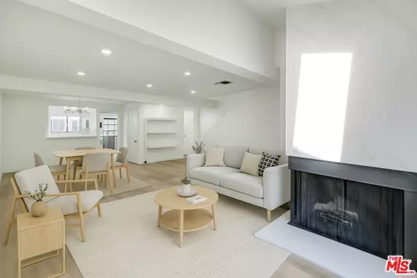 Tarzana (los Angeles), CA 91356,18445 Hatteras Street #102