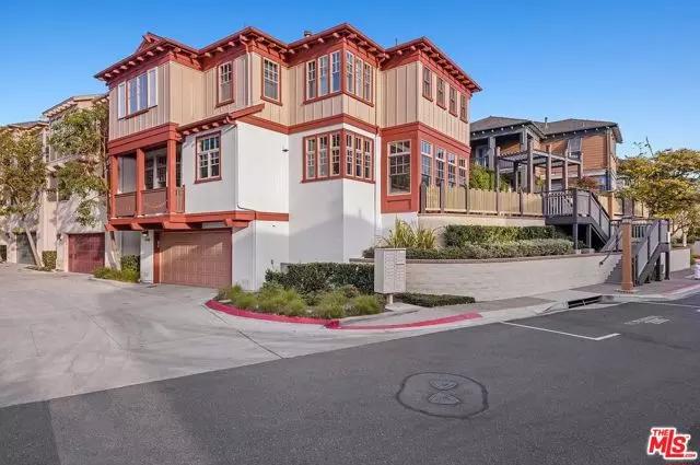2584 Bungalow Place #71, Corona Del Mar (newport Beach), CA 92625