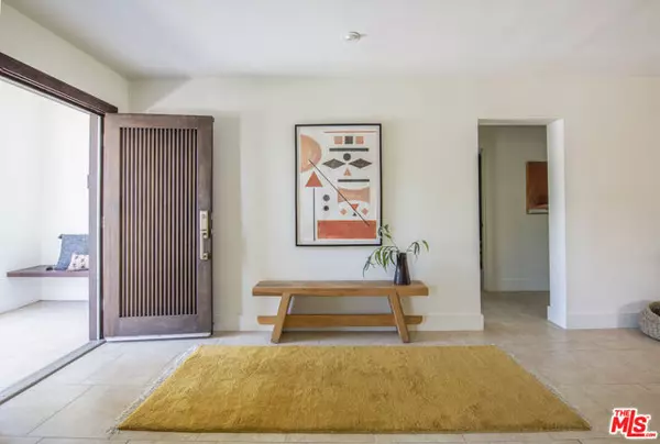 Sherman Oaks, CA 91423,4947 Varna Avenue