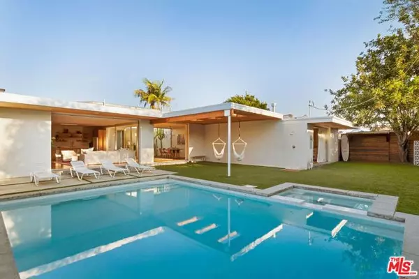 6641 Bedford Avenue, Los Angeles, CA 90056