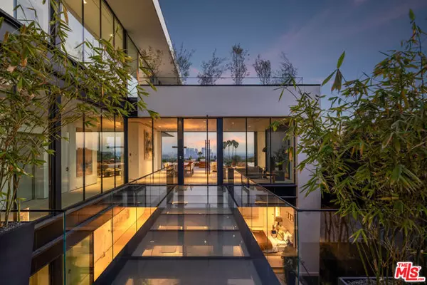 Beverly Hills, CA 90210,1210 Laurel Way