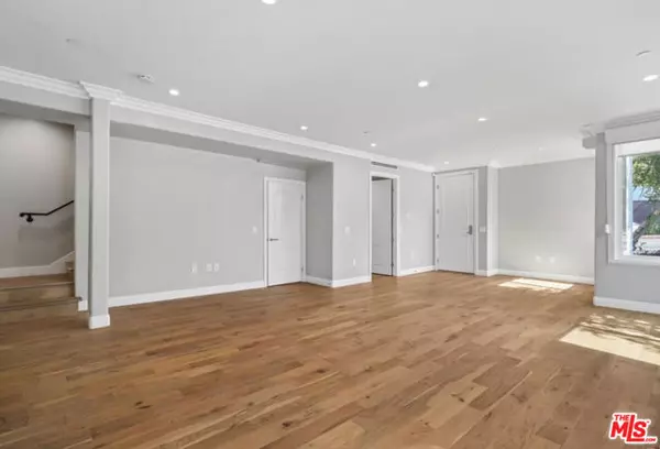 West Hollywood, CA 90046,1283 Havenhurst Drive #101