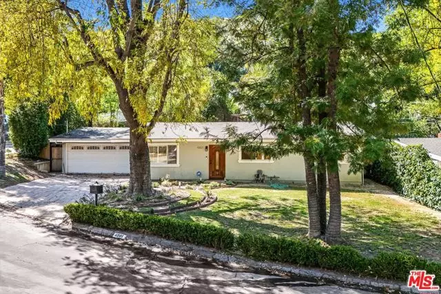 4801 Excelente Drive, Woodland Hills (los Angeles), CA 91364