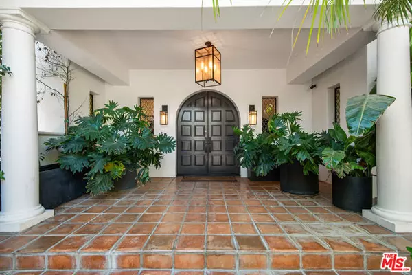 Toluca Lake (los Angeles), CA 91602,9928 Toluca Lake Avenue