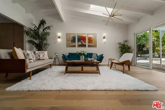 23020 Lita Place, Woodland Hills (los Angeles), CA 91364
