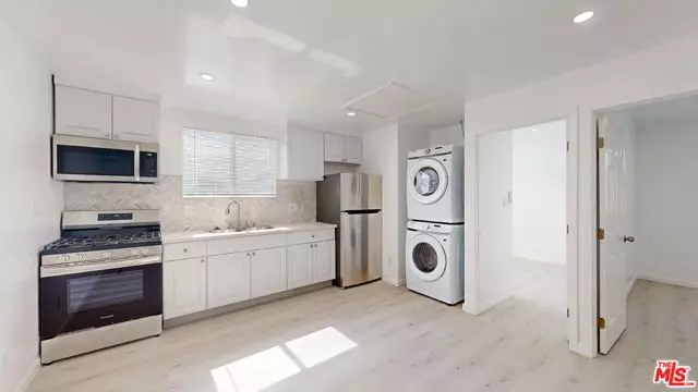 10550 Collett Avenue, Granada Hills (los Angeles), CA 91344
