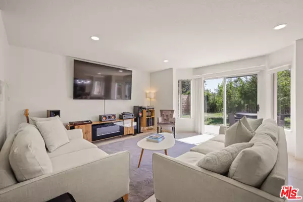 12119 Falcon Crest Way, Porter Ranch (los Angeles), CA 91326