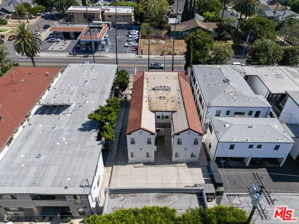 Los Angeles, CA 90004,4715 Beverly Boulevard