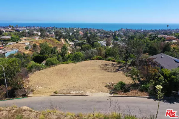 1243 Las Lomas Avenue, Pacific Palisades (los Angeles), CA 90272