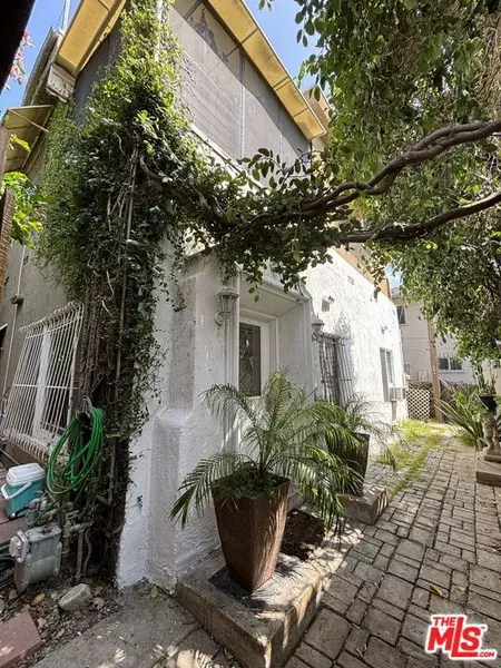 1028 N Hayworth Avenue, West Hollywood, CA 90046