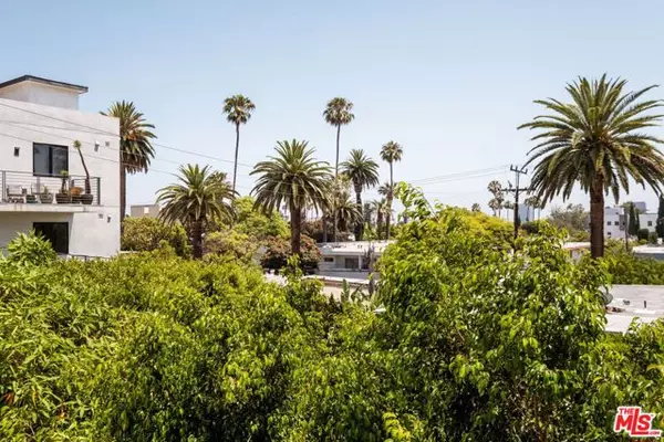 West Hollywood, CA 90048,616 N Croft Avenue #6