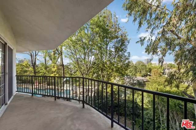15569 Meadowgate Road, Encino (los Angeles), CA 91436