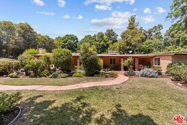 Northridge (los Angeles), CA 91324,8433 Melvin Avenue