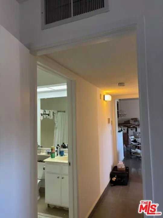 Los Angeles, CA 90015,1119 Albany Street #235