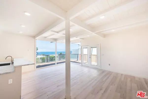 Malibu, CA 90265,7273 Birdview Avenue #2