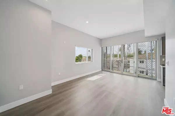 West Hollywood, CA 90046,1223 N Hayworth Avenue #12