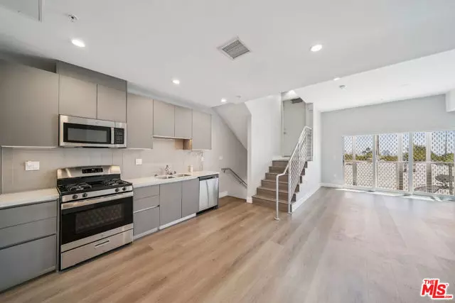 West Hollywood, CA 90046,1223 N Hayworth Avenue #9