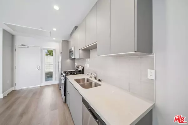 West Hollywood, CA 90046,1223 N Hayworth Avenue #9