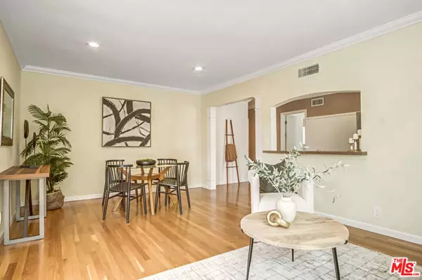 Santa Monica, CA 90403,908 6th Street #5