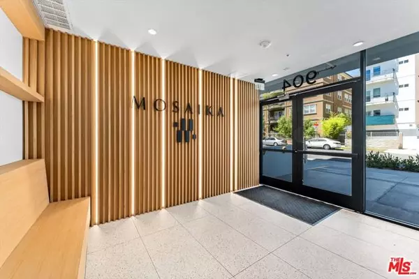 904 S New Hampshire Avenue #201, Los Angeles, CA 90006