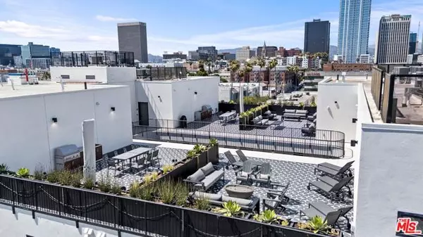 Los Angeles, CA 90006,904 S New Hampshire Avenue #201