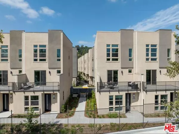 Los Angeles, CA 90039,2724 N Rana Way