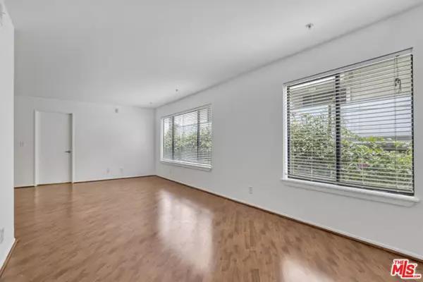 Los Angeles, CA 90025,2121 Beloit Avenue #107