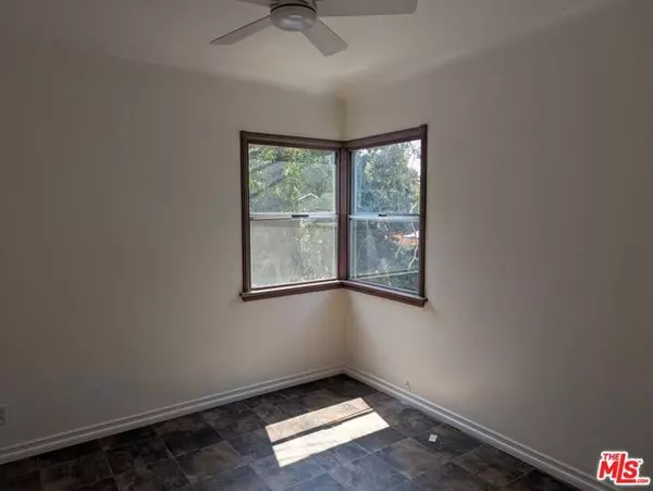 Los Angeles, CA 90037,644 W 40th Place