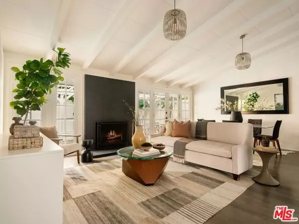 14300 Runnymede Street, Van Nuys (los Angeles), CA 91405