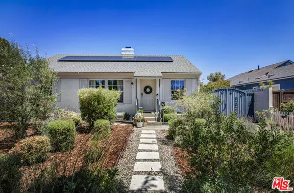 7660 Ostrom Avenue, Van Nuys (los Angeles), CA 91406