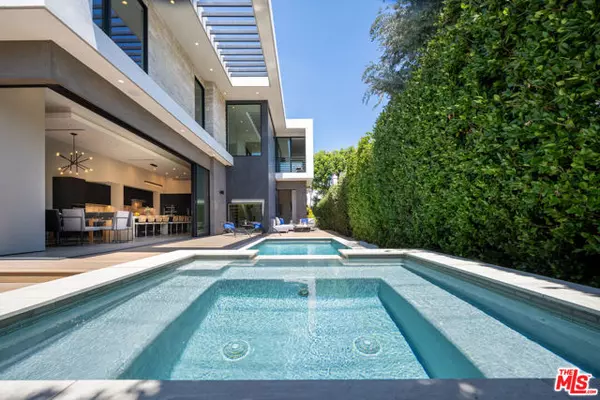 8356 W 4th Street, Los Angeles, CA 90048