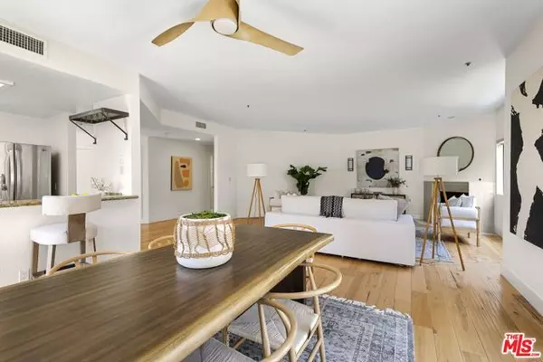 Los Angeles, CA 90024,1722 Malcolm Avenue #405
